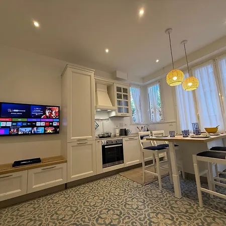 아파트 Garibaldi 26 - Relax E Comfort A Due Passi Dal Mare *